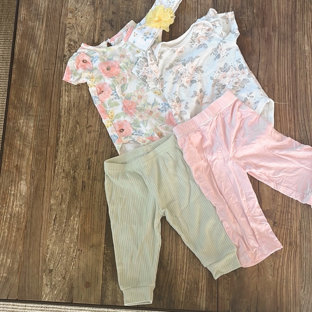 Baby girls clothing bundle! 21 pieces, size 6-12 m